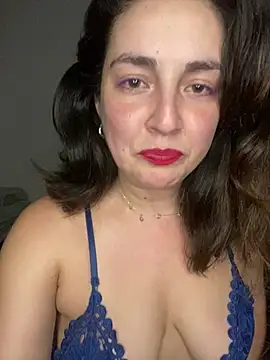 Snapshot of sweetrosedance chatting on January 2026 07:01:02 AM sweetrosedance online show from January 2026 07:01:02 AM