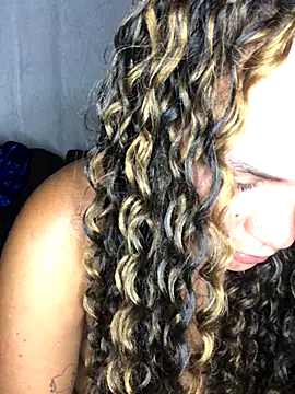 Snapshot of Geelalmeida chatting on December 2025 02:07:02 AM Geelalmeida online show from December 2025 02:07:02 AM