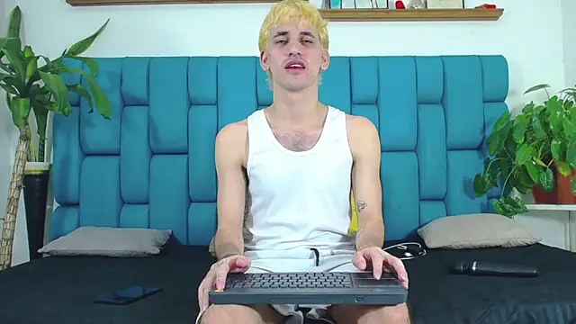 Snapshot of boy_Dirty_X chatting on June 2026 05:23:02 AM boy Dirty X online show from June 2026 05:23:02 AM