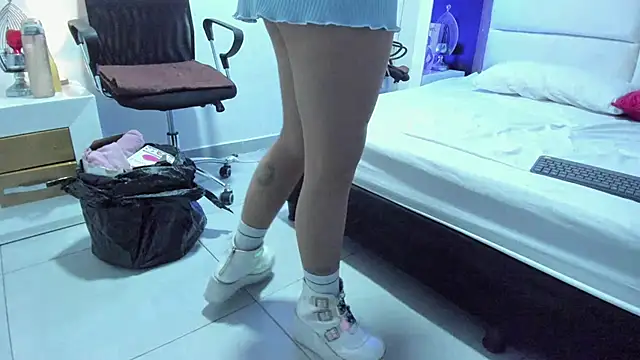 JuliMonroe19 online show from February 2026 12:45:02 PM