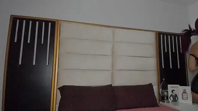 JuliMonroe19 online show from March 2026 01:03:02 PM