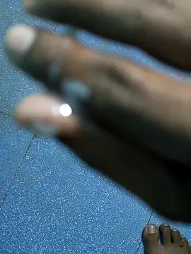  alexzz1155  online show from December 2025 06:58:01 PM