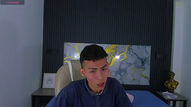 TaylerMiles online show from January 2026 04:51:01 AM