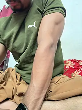 Snapshot of hot_gym_b0y chatting on July 2026 06:10:02 PM hot gym b0y online show from July 2026 06:10:02 PM