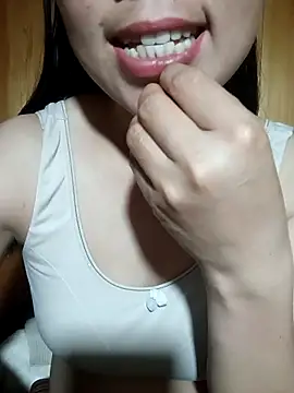 Snapshot of Chloe-ee chatting on February 2026 07:29:01 PM Chloe-ee online show from February 2026 07:29:01 PM