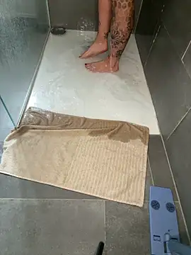 Klarry69 online show from April 2026 09:37:01 AM