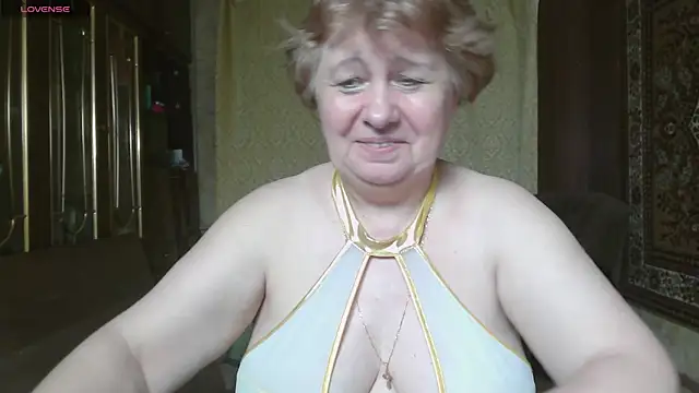 Snapshot of Casey_peach chatting on July 2026 06:32:02 PM Casey peach online show from July 2026 06:32:02 PM
