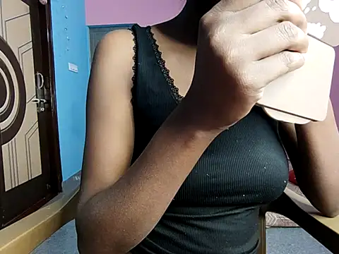 Snapshot of Mariya_000 chatting on January 2026 06:11:01 PM Mariya 000 online show from January 2026 06:11:01 PM