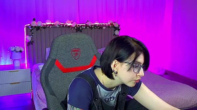 ElenaSomerhalder online show from January 2026 09:56:01 AM