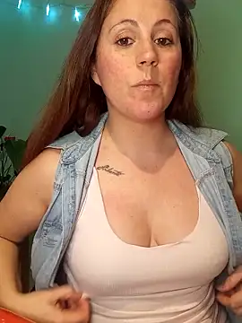 Snapshot of SofiEsteves chatting on June 2026 08:44:02 PM SofiEsteves online show from June 2026 08:44:02 PM