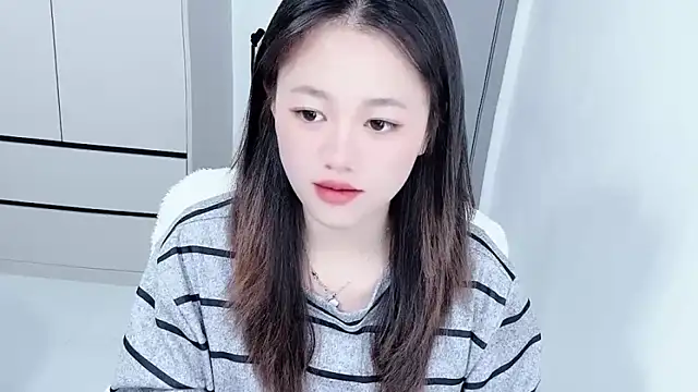 Amireux-8 online show from February 2026 05:06:01 AM