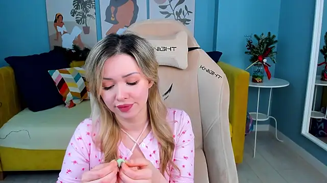 Snapshot of CassieTayllor chatting on January 2026 05:38:02 PM CassieTayllor online show from January 2026 05:38:02 PM