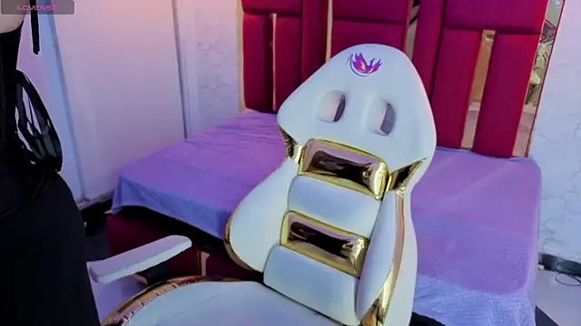 morgana white online show from February 2026 06:33:02 PM