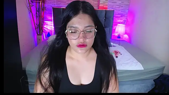Snapshot of Valeri_hot22 chatting on May 2026 09:01:01 PM Valeri hot22 online show from May 2026 09:01:01 PM