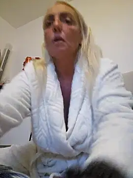 theblondecocklover online show from July 2026 10:24:02 PM