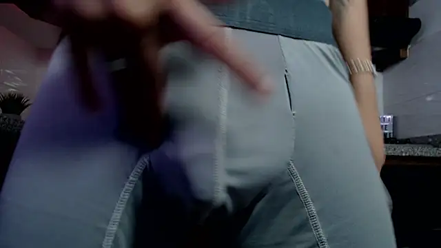 alex xhunter online show from April 2026 07:25:02 PM