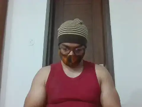 Snapshot of NunnuLelo chatting on March 2026 10:36:05 PM NunnuLelo online show from March 2026 10:36:05 PM