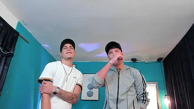 Snapshot of Oficial_KingOfHeavens chatting on December 2025 09:33:01 PM Oficial KingOfHeavens online show from December 2025 09:33:01 PM