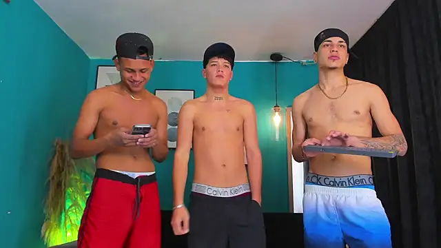 Snapshot of Oficial_KingOfHeavens chatting on January 2026 08:12:01 PM Oficial KingOfHeavens online show from January 2026 08:12:01 PM