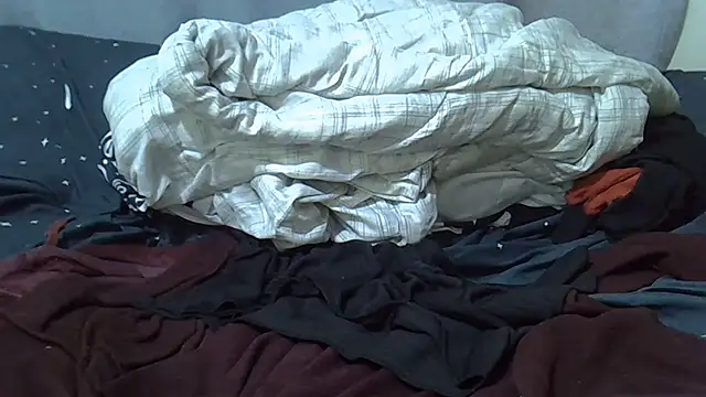 Snapshot of gundo1523 chatting on March 2026 05:08:02 AM gundo1523 online show from March 2026 05:08:02 AM