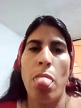 Laflaca12 online show from April 2026 05:35:01 PM