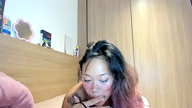 Snapshot of heavenngirlyy444 chatting on January 2026 04:48:02 AM heavenngirlyy444 online show from January 2026 04:48:02 AM