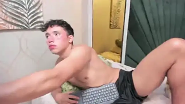 Snapshot of wildboy22_ chatting on January 2026 02:13:01 AM wildboy22 online show from January 2026 02:13:01 AM