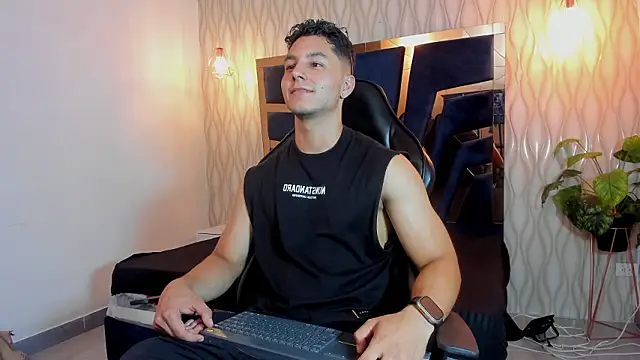 Noah Clarkk online show from March 2026 05:23:02 PM