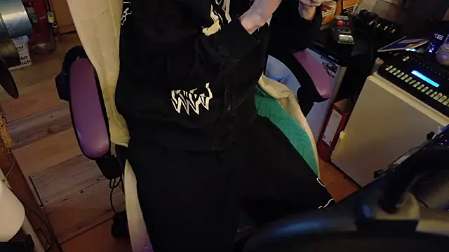 Snapshot of Gay-Versaut chatting on January 2026 06:12:02 PM Gay-Versaut online show from January 2026 06:12:02 PM