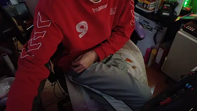 Snapshot of Gay-Versaut chatting on February 2026 05:51:02 PM Gay-Versaut online show from February 2026 05:51:02 PM