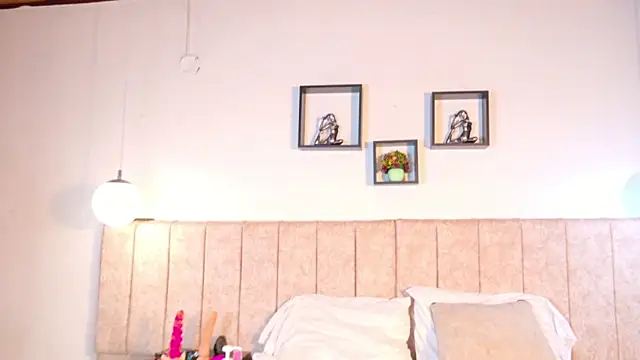 Daikihot online show from April 2026 10:00:02 PM