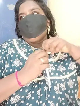Snapshot of sirisha__9 chatting on June 2026 01:39:02 PM sirisha 9 online show from June 2026 01:39:02 PM