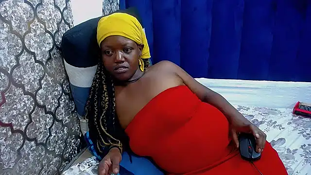 Snapshot of DarkBeauty33 chatting on January 2026 07:30:01 PM DarkBeauty33 online show from January 2026 07:30:01 PM