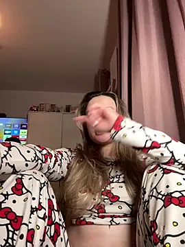 Snapshot of LilyLuck_ chatting on December 2025 12:19:02 AM LilyLuck online show from December 2025 12:19:02 AM