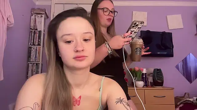 Snapshot of LilyLuck_ chatting on February 2026 01:40:02 PM LilyLuck online show from February 2026 01:40:02 PM