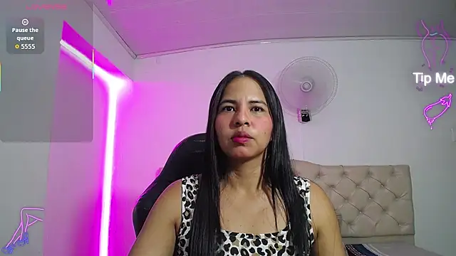 Snapshot of nicol_ross19 chatting on July 2026 07:09:01 PM nicol ross19 online show from July 2026 07:09:01 PM