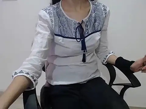 Farhana beautyfull online show from April 2026 04:34:01 AM