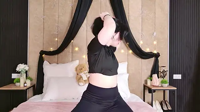 Milana Cold online show from February 2026 08:51:02 PM