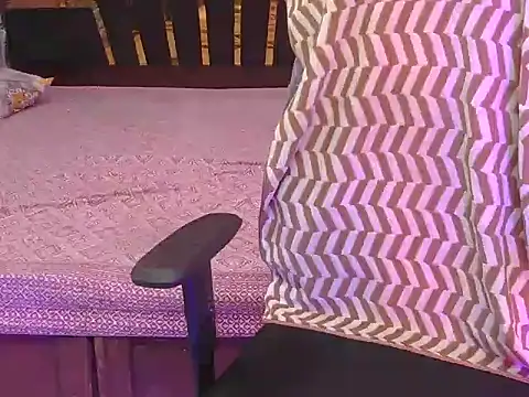 bold-smirthii online show from April 2026 04:17:02 AM