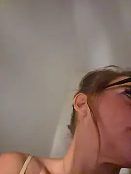 LaLynn online show from March 2026 10:16:01 PM