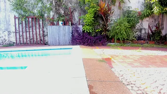 Niky Thomson online show from January 2026 06:42:02 PM