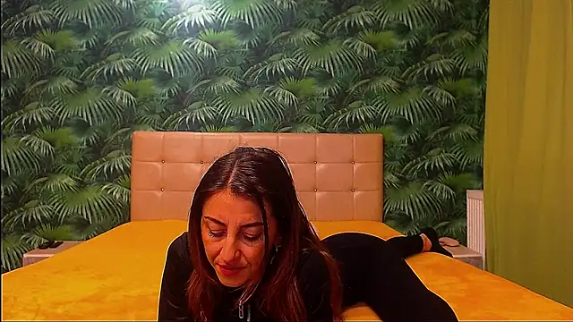 Snapshot of Stella_John chatting on December 2024 08:38:02 AM Stella John online show from December 2024 08:38:02 AM