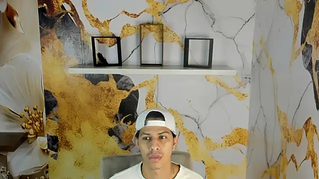 Victor LatinBoy online show from February 2026 03:11:02 AM