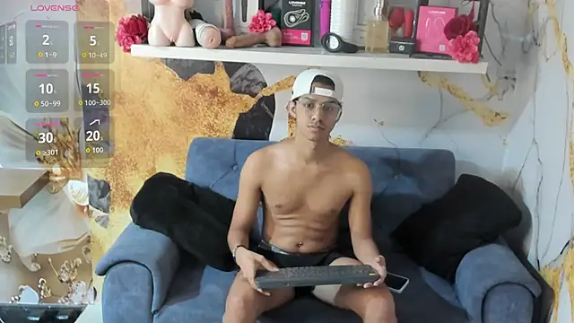 Victor LatinBoy online show from February 2026 02:56:01 AM