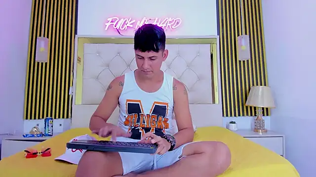 Sweet kevin1 online show from December 2025 06:20:02 AM