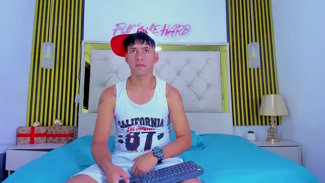 Sweet kevin1 online show from January 2026 06:18:01 AM