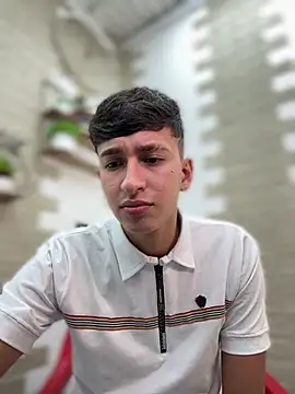 Snapshot of neithan_sleitherx chatting on February 2026 05:05:01 AM neithan sleitherx online show from February 2026 05:05:01 AM