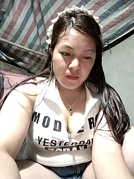 Lucky cutee online show from April 2026 11:33:01 AM