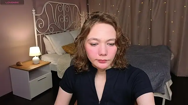 Snapshot of NovaEva_ chatting on May 2026 05:34:01 AM NovaEva online show from May 2026 05:34:01 AM