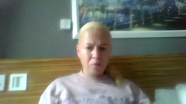 jennyblondeuk online show from April 2026 02:25:01 PM